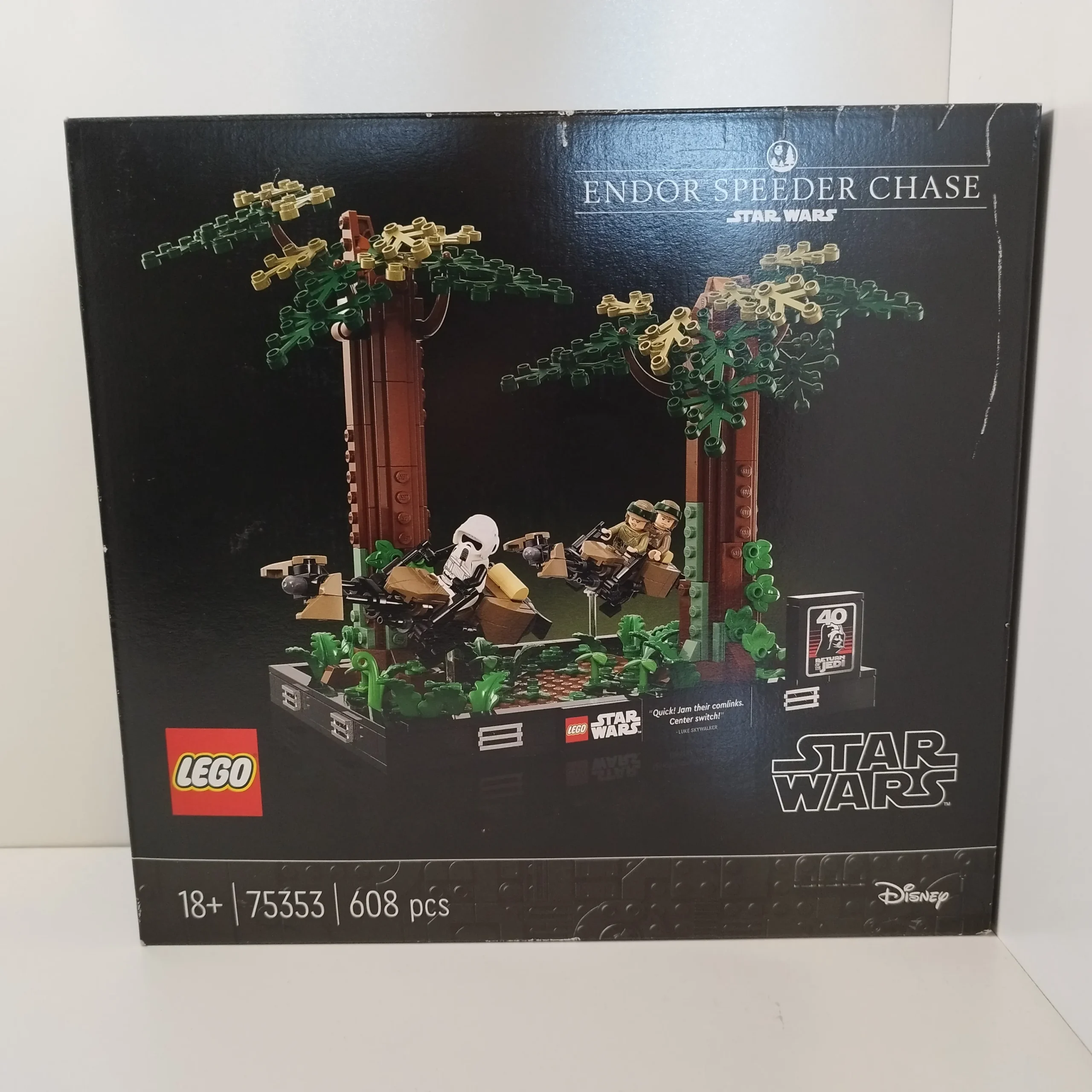 LEGO Star Wars Diorama med speederjagt på Endor 75353 forside